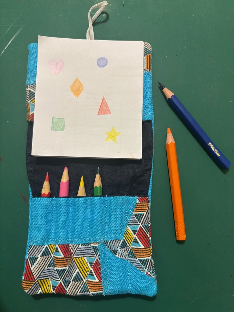 Carnet à dessin bleu