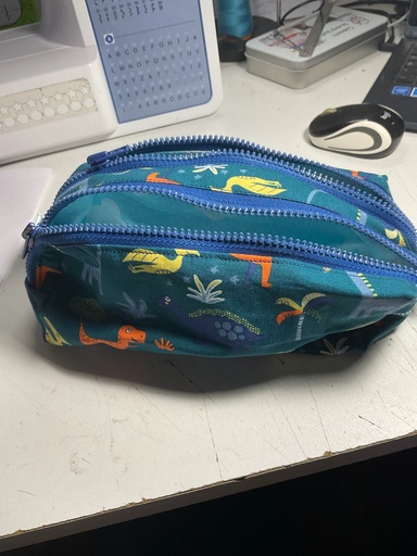 Trousse dinosaures double