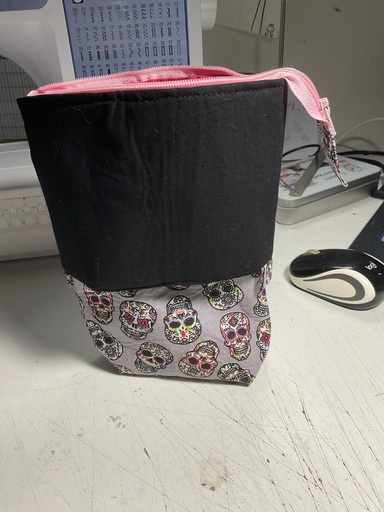 Trousse pot de crayon tête de mort